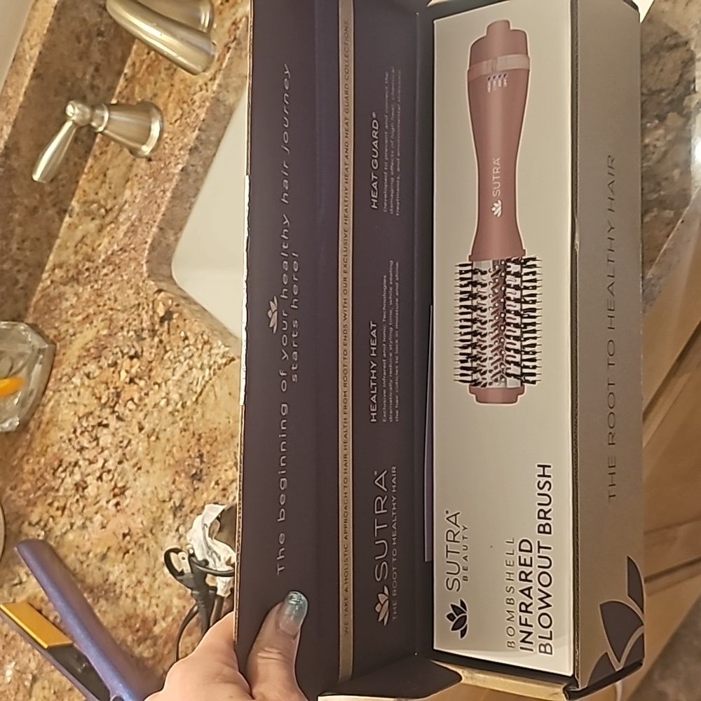 Sutra Infrared Blowout Brush